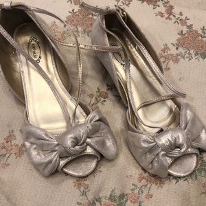 Joy folie gold shoes 3